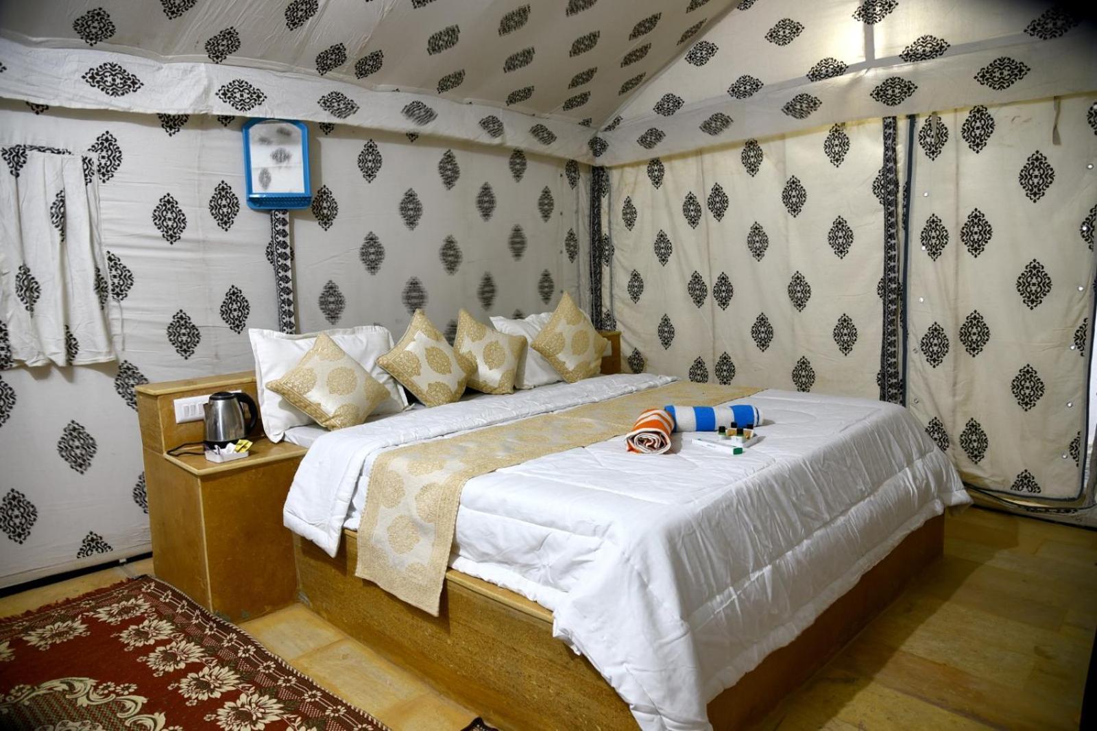 Saffron Heritage Desert Camp Jaisalmer Habitación foto